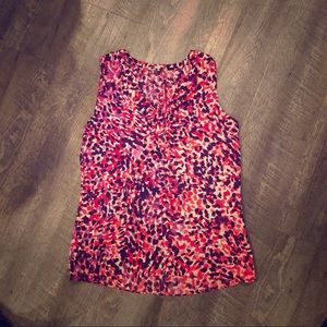 Banana Republic sleeveless v-neck blouse w/ruffle